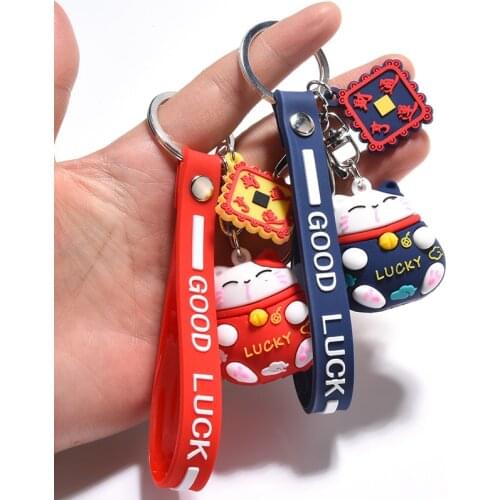 Cartoon Japan Lucky Cat Keychain Maneki Neko Trinkets Car Bag Charm Omamori Airpods Pendant Keyfob Couple Gift