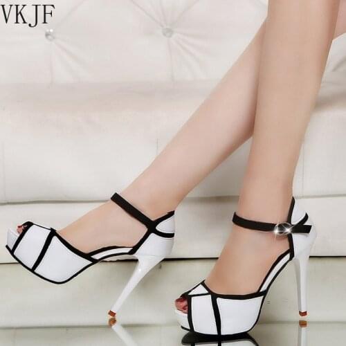 Summer Hollow Buckle Womens Shoes European and American Fight Color Fish Mouth Fine with High Heels Young Daily Shoes