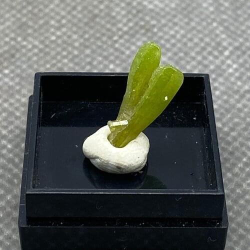 Natural pyromorphite mineral espécime pedras e cristais coleção pedras preciosas quartzo do tamanho da caixa de china 25