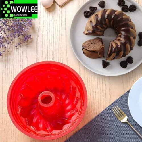 Large hollow round 9 inch chiffon cake mold gear plate silicone cake mold Pudding Jelly baking tool easy to release Red Blue