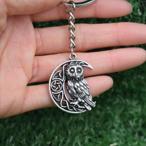 Celtics moon with owl Howling wolf cat Bearded man keychain Creative jewelry gift amulet