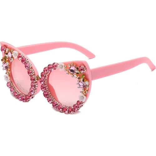 2021 new female personality Korean ins diamond cats eye UV protection fashion comfortable carved sunglasses women