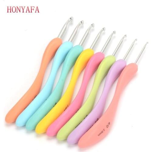 8 Sizes Soft Handle Multicolor Spoon Shape Crochet Knitting Wool Crochet Hook Tool Kit Sweater Knitted Needles Tools 2.5mm-6.0mm