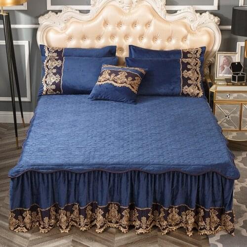 2019 new Thicker Warm Crystal velvet Quilted quilt Bedspread Fitted Sheet Pillowcases 2/3pcs Lace embroidery Bedding