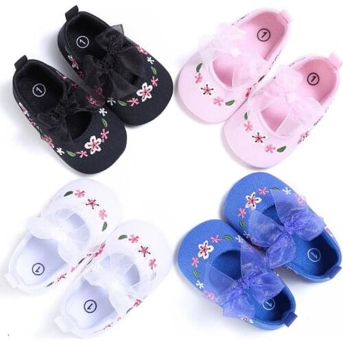 Spring and autumn new girls baby shoes 0-1 years old non-slip soft bottom four-color flower embroidery baby toddler shoes
