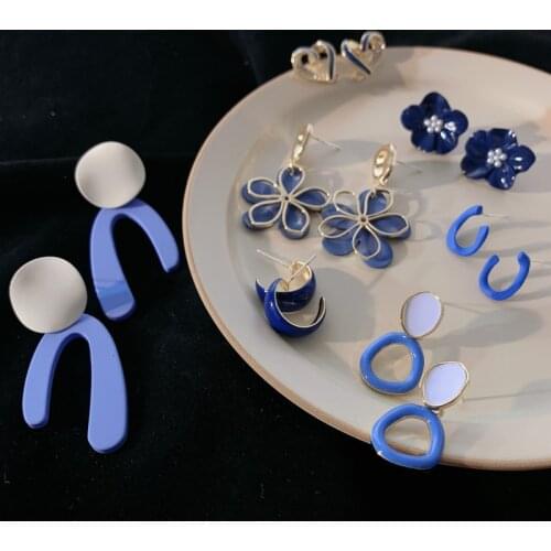 Flower Daisy Irregular Hoop Earrings For Women Korean Fashion Blue Color Small Heart Stud Earrings Vintage Circle Luxury Jewelry