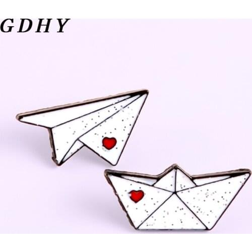 GDHY Simple Paper Boat Plane Metal Pins Brooch Enamel Origami Art Red heart Love Badge Lapel Shirt Pin Trendy Jewelry Accessorie