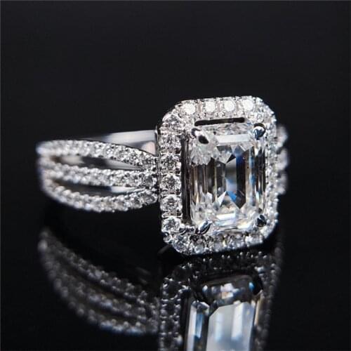 Huitan New Trendy Silver Color Women Rings Inlaid Dazzling CZ Stone Engagement Wedding Rings Hot Sale Fancy Gift Female Jewelry