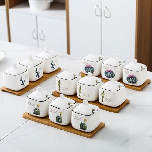 Storage Jar with Supporting Plate Spoon Salt Pepper Condiment Dispenser Cute Dogs Cats Elephant Seasoning Bottle Set