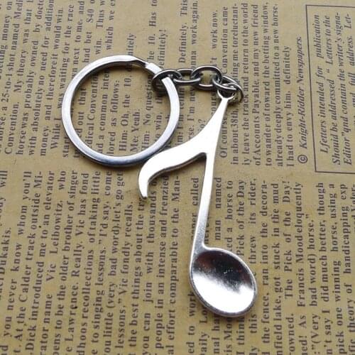 Metal Musical Note Key Chain Cool Luxury Car Music Bag Pendant Key Chain MenS And WomenS Gifts Jewelry