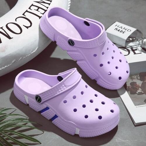 Summer Large Light Men Clogs Shoes Unisex Comfort Women Sandals Casual Men Beach Shoes Chaussures Homme Men Slippers for Women