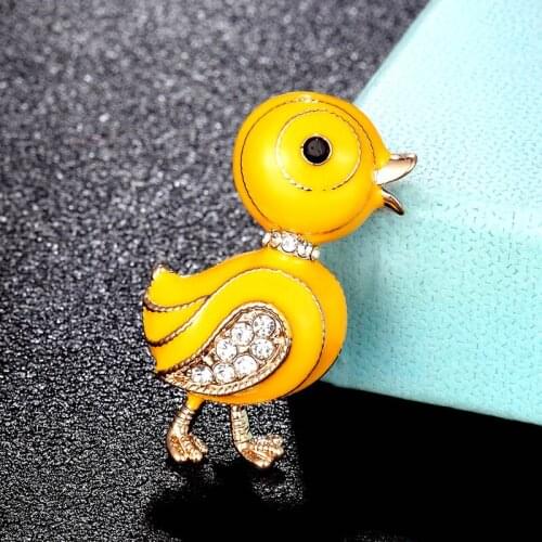 Zlxgirl fashion Duck Animal Shape Brooch jewelry yellow Enamel men Hijab Accessories women carton clothing scarf pins hats bijou