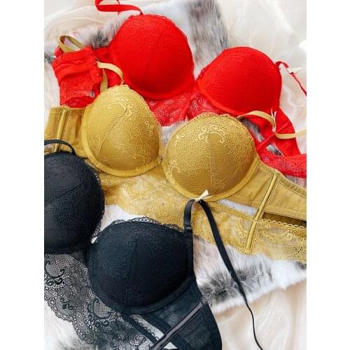 Feminine lace womens gathered bras with briefs suit lace with steel ring anti-sagging underwear set thick deep V lingerie sexy