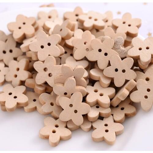 50Pcs Natural Color Flower Shape Wooden Buttons 2 Holes Sewing Clothes Button For DIY Crafts Clothes Dolls Garment Accessories