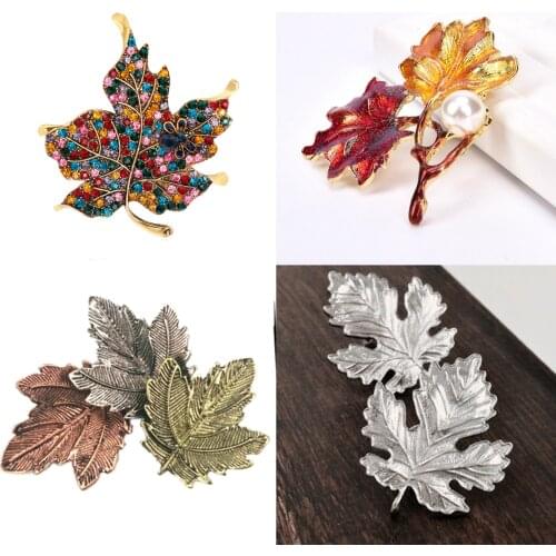 1Pc Maple Leaf Brooch Metal Vintage Women Girl CharmingExquisite Collar Lapel Pin Fashion Jewelry Party Garment Accessories