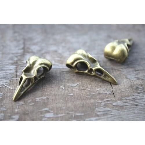 5pcs of Antique Bronze tone Bird Skull Head charms pendants, Zodiac Charm 10x15x32mm
