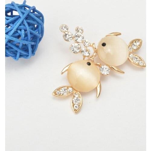 MZC Vintage Jewelry Cute Double Fish Brooch Big Stone Enamel Animal Brooches for Womens Lapel Pin Designer Broche Best Price