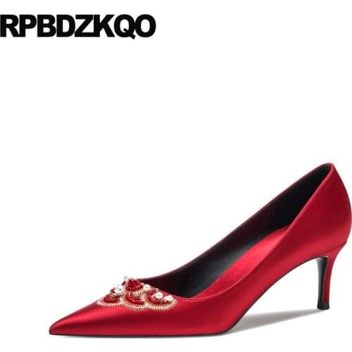 Folk High Heels Embroidery Bridesmaid Satin Shoes Embroidered Pearl Pointed Toe Red Stiletto Pumps Bride Handmade 8cm Ladies New