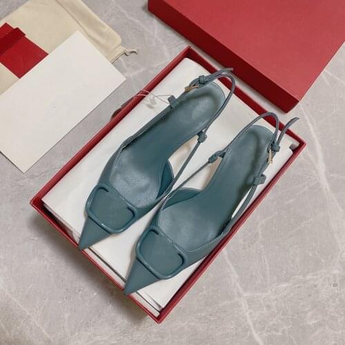 Plus Size 34-42 Womens Sandals Ponited Toe Womens Shoes Low Heels Pumps Shoes Genuine Leather Summer Sandals Luxury Design