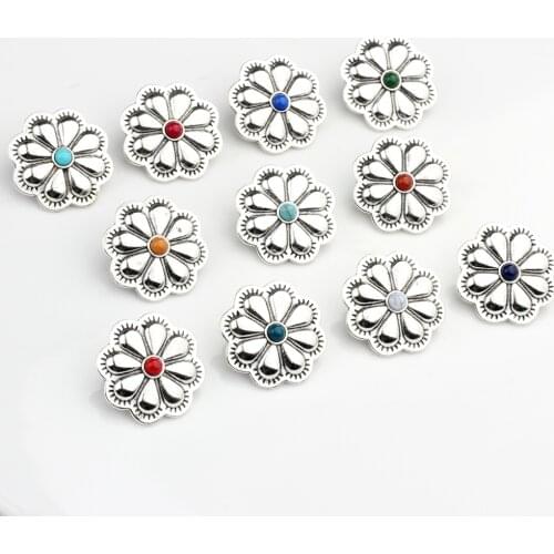 3pcs/lot 30MM Retro Zinc Alloy Charms Daisy Flowers Round Decorative Concho Button Charms For DIY Jewelry Accessories