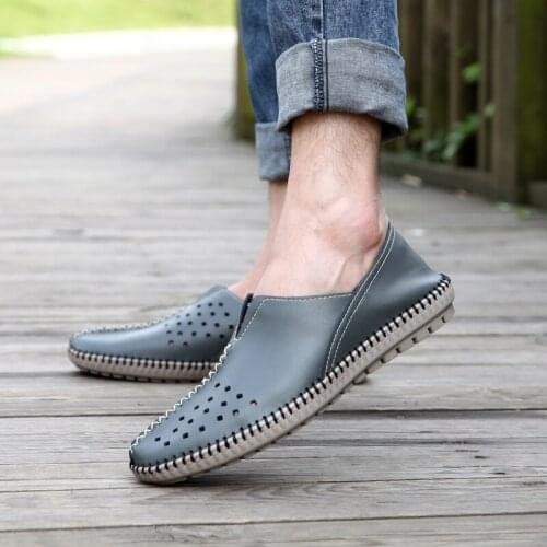 Mens Driving Shoes Leather Loafers Shoes Hollowing out Fashion Soft Breathable Comfortable Flats Slip Mens shoes 38-44