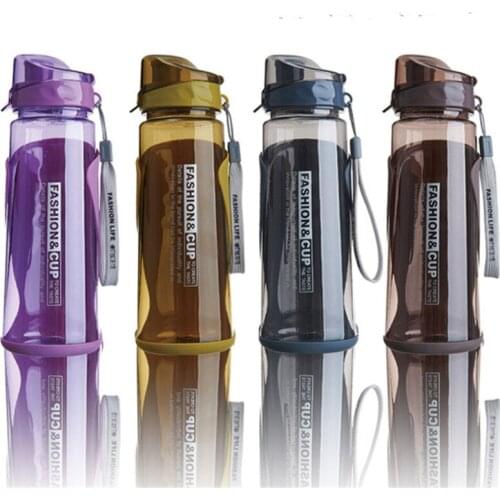 2021 Newest Fashion 720ml Sports Water Bottle Portable Outdoor Travel Leakproof Drinkware Plastic Water Bottle