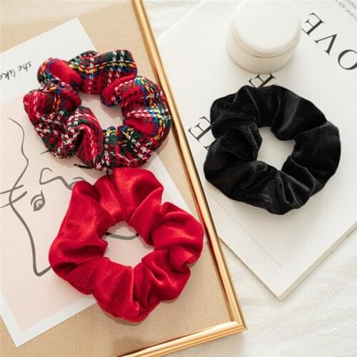 50 pcs/lot, Christmas Flannel Hair Scrunchie Red Plaid Green Ponytail Hair Tie Women Girls Xmas Hair Accessories Hairband Hot