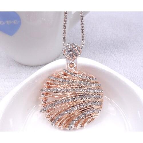 Round Zinc Alloy Pendant Rhinestone necklace, fashion Necklace for women Long Sweater Corn Chain Necklaces