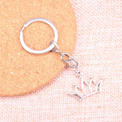 20pcs hollow crown Keychain 20*30mm Pendants Car Key Chain Ring Holder Keyring Souvenir Jewelry Gift