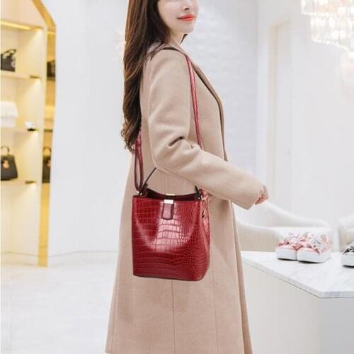 Retro Alligator Bucket Bags Women Crocodile Pattern Handbag Capacity Casual Crocodile Shoulder Messenger Bags Ladies