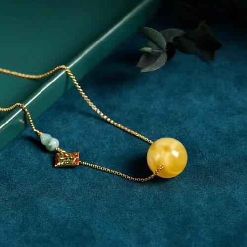 Natural Russia Beeswax Pendant Necklace for Women Girls Emerald Sterling Silver Plated 18KGold Jewelry Adjustable Hypoallergenic