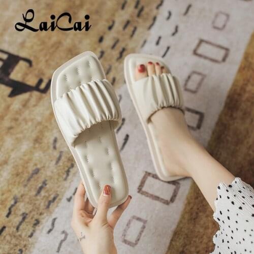 Womens Slippers 2021 Summer New Popular Sweets Personality Pleated Flat All-Matching Outer Wear Comfortable Soft Bottom Sandals