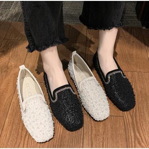 2020 Spring Flats Women Shoes Jewelry Crystals Pearl Loafers Flat Heel String Bead Moccasin Mules Shoes For Women slip on ballet