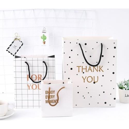 2018 New Fashion Creative Gift Bag Portable English Letters Gift Box for Christmas / Thanks Giving Day