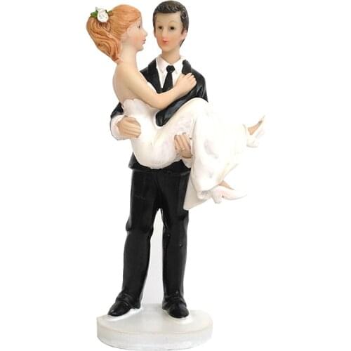 Wedding cake doll toy Resin Crafts Decoration Cake Decoration wedding Valentines Day gift Groom embraces the bride