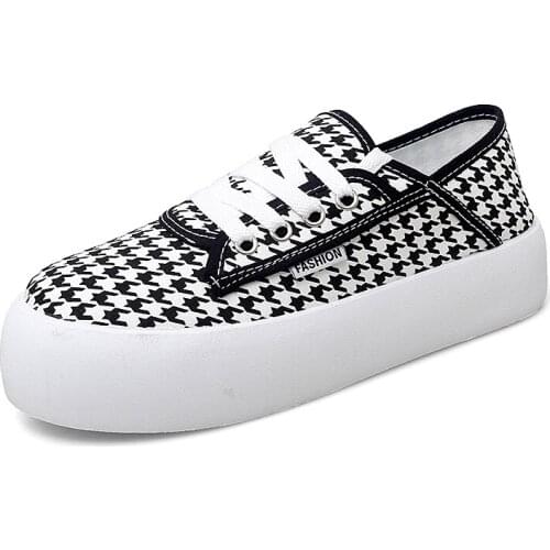 Spring / summer 2021 thick-soled lovers' shoes, casual sports shoes, canvas shoes, student womens slippers, board shoes, canvas