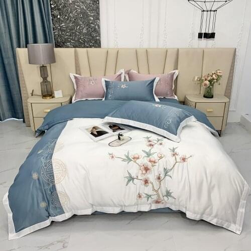 Luxury Magnolia Flower Embroidery 4Pcs Bedding Set Satin Silk Cotton Duvet Cover Set Quilt Cover Bed Comforter Set Fitted Sheet