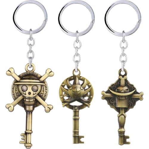 Japanese Anime One Piece Keychain Metal Key White Beard Thousand Sunny Luffy Skull Key Chain Keyrings Men llaveros