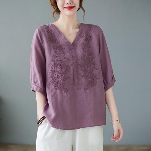 Women Summer Cotton Linen Casual T-shirts New 2021 Vintage Style V-neck Embroidery Loose Female Half Sleeve Tops Tees B771