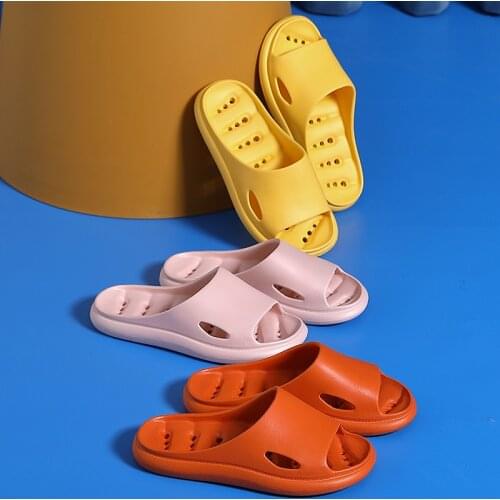 Summer Breathable Hollow Out Slippers Women Anti-slip EVA Deodorant Soft Sole Beach Couples Bathroom Slippers Flat Slides Shoes