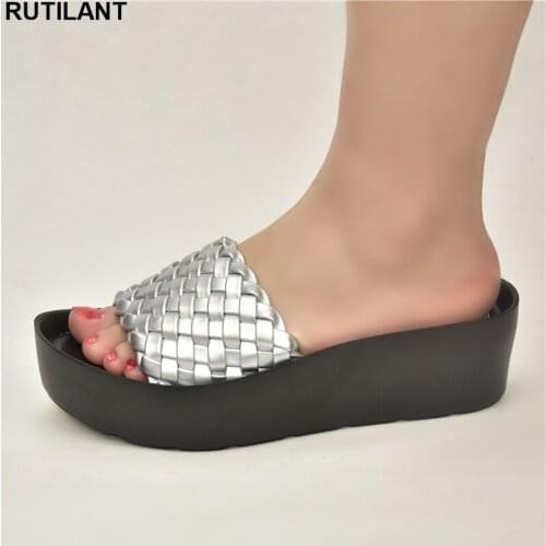 New Arrival Italian Women Wedding Shoes 2021 Fashion Women Plus Size Women Shoes 43 Low Heel Slip on African Party Pumps