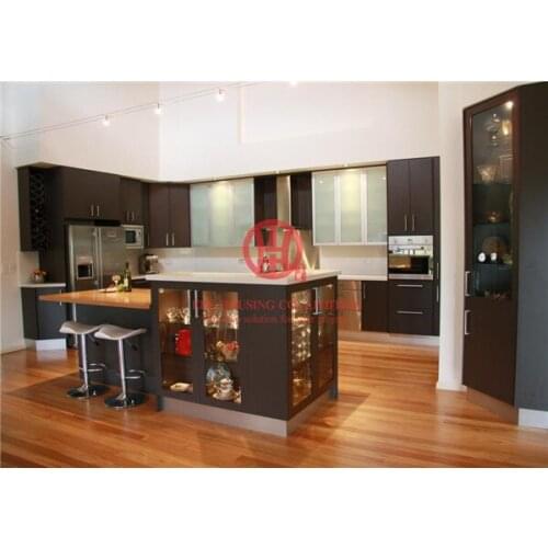 Fashion shaker-style solid wood kitchen cabinet with excellent design and quality shipping by sea