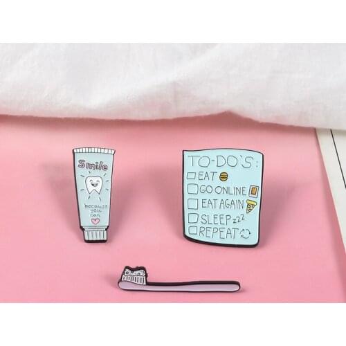 Cute Cartoon Toothpaste Toothbrush Brooch Badges Alloy Enamel Pin Broches for Men Women Badge Pines Brooches Jewelry Accessories