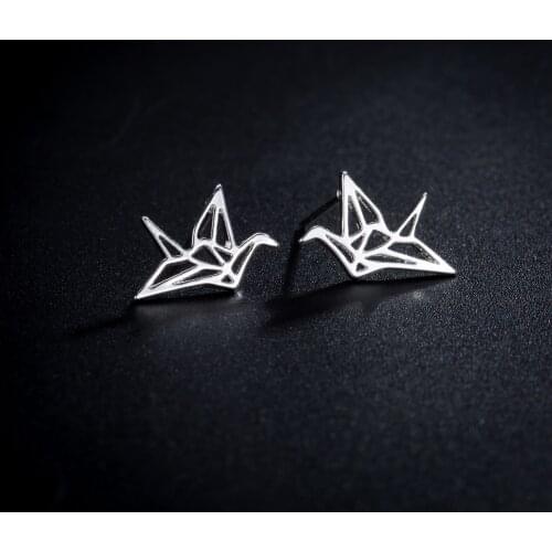 2020 New Animal Pigeon Stainless Steel Ladies Earrings Gold and Gold Girlfriend Gifts European and American Fashion