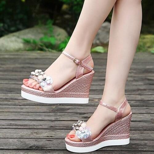 LYXLYH Summer Pearl Wedge Sandals Women Fashion Flower Platform High Heels Woman Open Toe Buckle Strap Female Sandalia Shoes