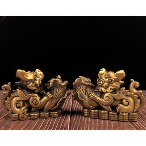China brass mythical wild animal Hold cabbage crafts statue A pair