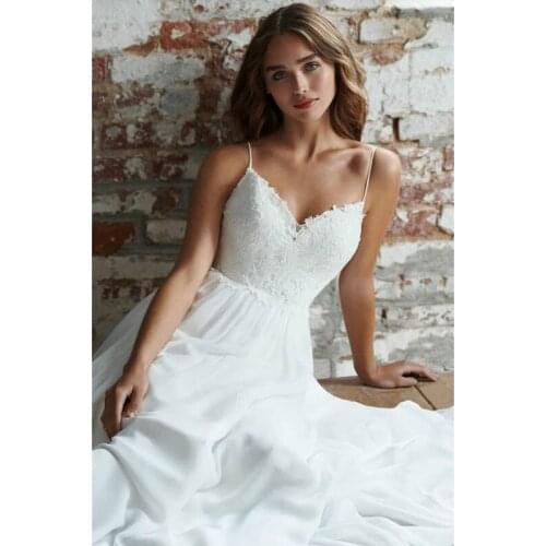 Boho Wedding Dress Spaghetti Strap A Line Chiffon Long Backless Beach Wedding Gown Appliques Lace Top Bride Dress 2019