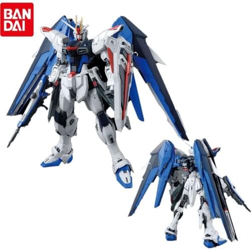 Original Bandai Gundam Anime Figure MG 1/100 ZGMF-X10A Freedom Gundam Effects Anime Action Figures Model Modification Toys PVC
