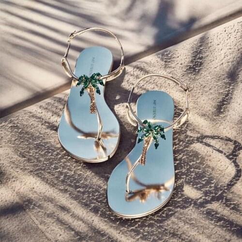 INS Sexy Ladies Summer Flat Shoes Green Diamonds Palm Tree T Strap Women Sandals Palm Tree Woman Beach Flat Rhinestones Sandals