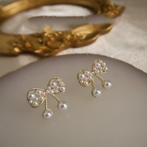 2020 New Fahion Womens Earrings Fine Simple Bowknot Pearl Earrings for Women Bijoux Korean Girl Party Jewelry Gifts Wholesale